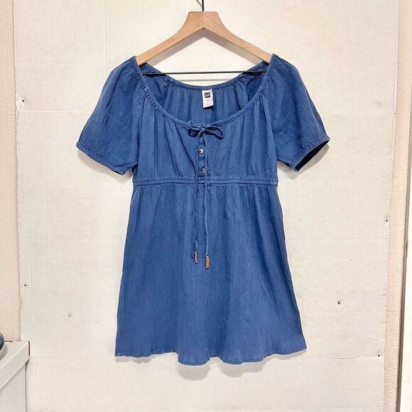 Gap Chambray Smocked Top   Sz L - Picture 1 of 4